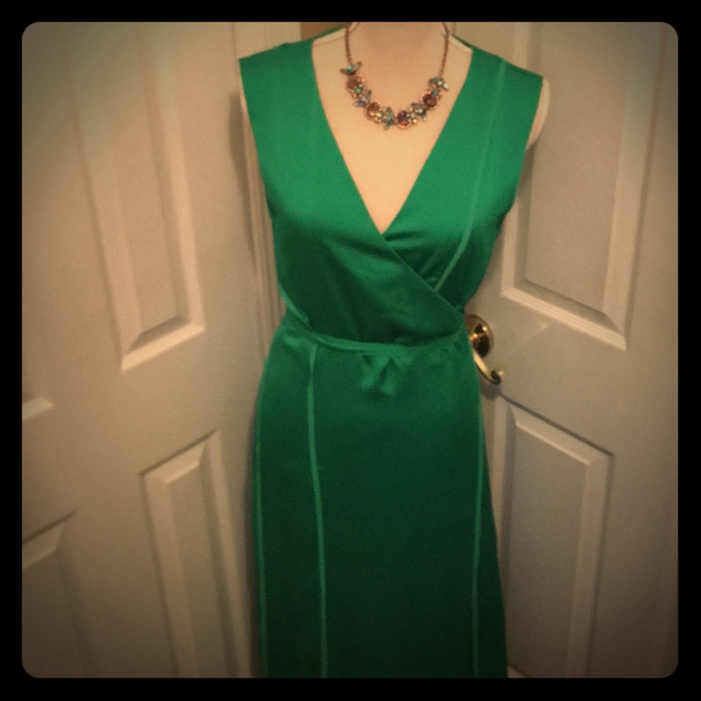 BR Emerald Green Summer Wrap dress